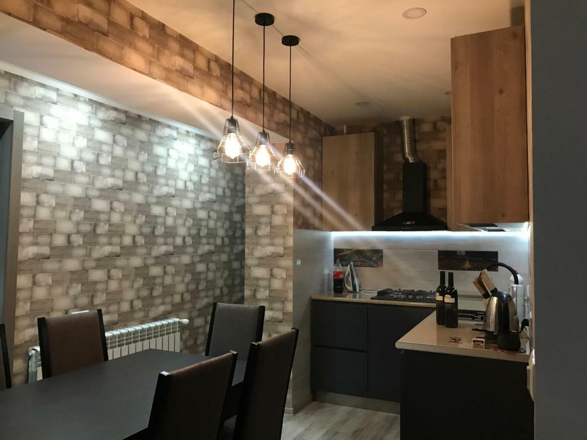 Luxury 4-Bedroom Apartment In The Center Tbilisi Exterior photo